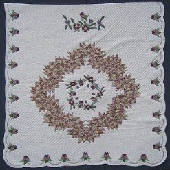 Custom Amish Quilts - Patchwork Rose Wreath Border Applique