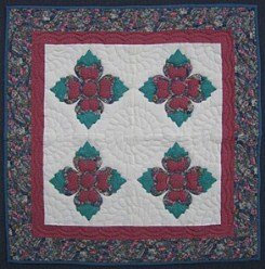 Custom Amish Quilts - Christmas Rose Small Quilt Wall Hanging