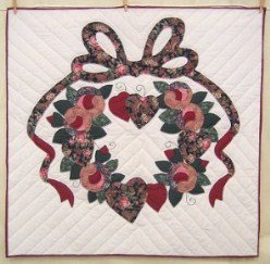 Custom Amish Quilts - Rose Heart Wreath Applique Small Quilt Wall Hanging