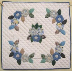 Custom Amish Quilts - Flower Bouquet Applique Small Quilt Wall Hanging