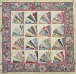 Custom Amish Quilts - Grandmas Fan Patchwork Small Quilt Wall Hanging