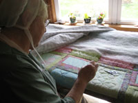 amish-quilter-2.jpg amish-quilter-2.jpg